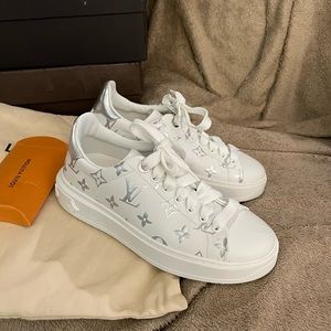 Authentic Louis Vuitton sneakers size 37